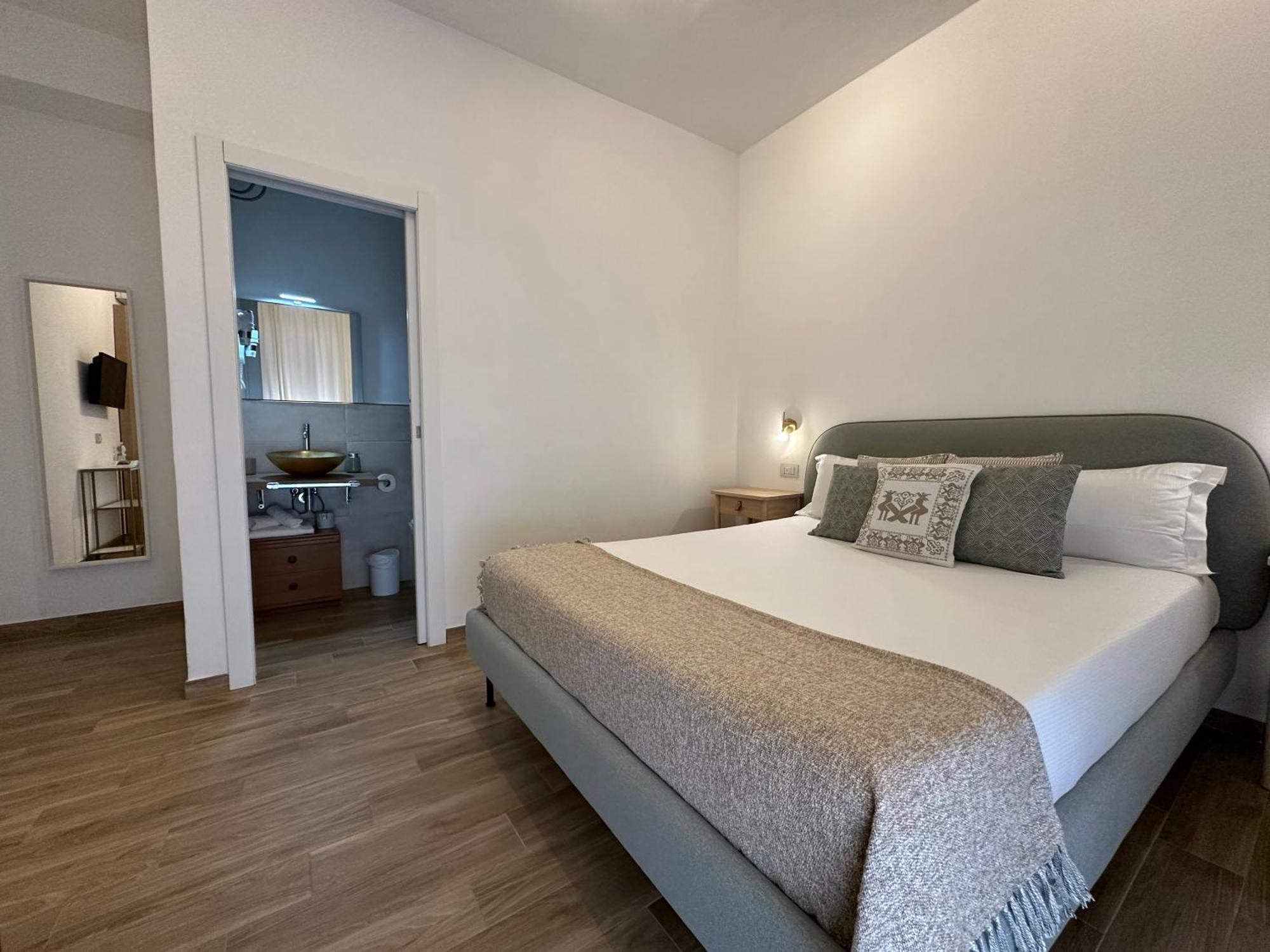 Ng Guest House L'Acquedotto Ольбия Экстерьер фото